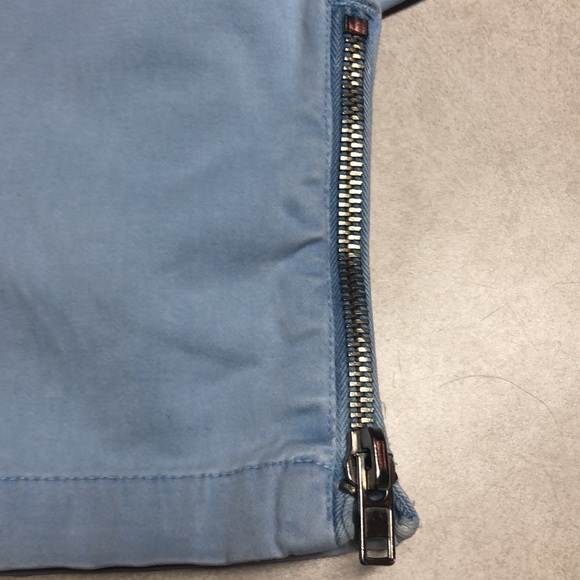 Guess Capris - Picture 4 of 7